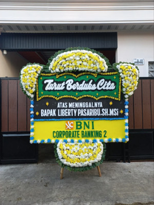 Papan Bunga Duka di Bakunase Dua