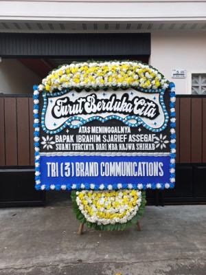 Papan Bunga Duka di Bakunase Dua